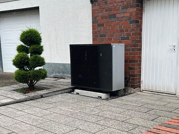 Eine Wärmepumpe der Götz & Klinger GmbH aus Duisburg